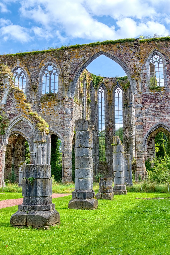 Abbaye D'Aulne hdr abdij belgie religie religion klooster ruine katholiek rooms saint sint aulne kerk kathedraal